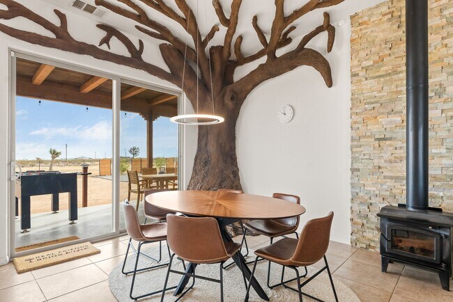 Building Photo - Tranquil, rural and beautiful home.