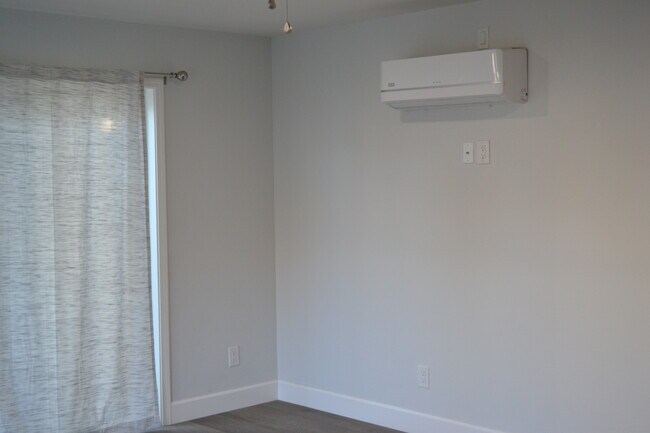 Living area - 603 Orvis Ave
