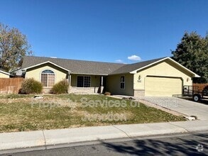 Building Photo - 2552 McCook Ave