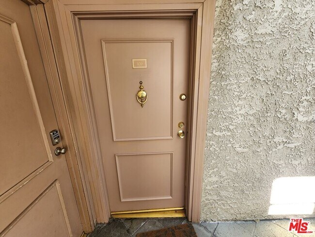 Foto del edificio - 11230 Peach Grove St