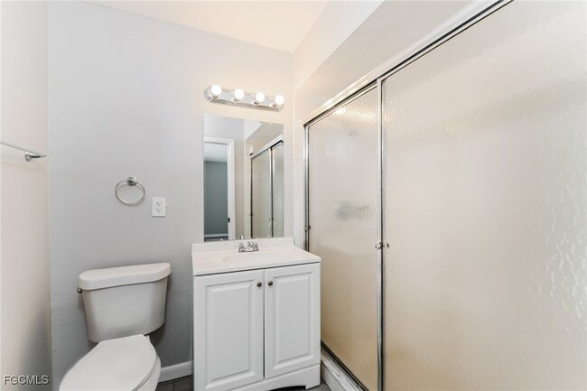 Building Photo - 3604 SW 6th Ave