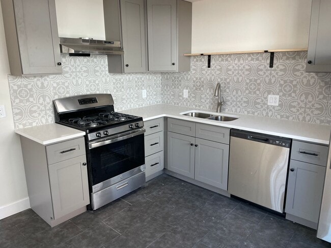 Building Photo - Great 2 Bed 1 Bath Speer/ Country Club