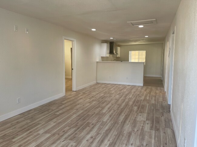 Foto del edificio - 542 E Barnard St