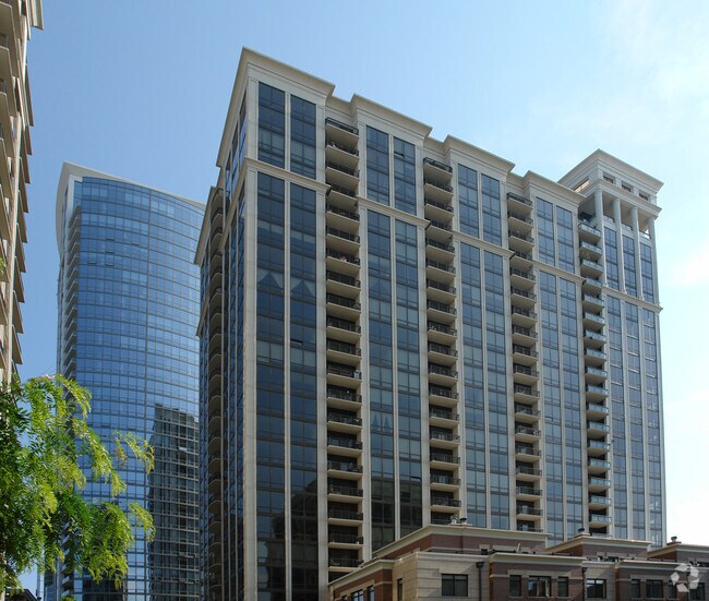 Building Photo - Mueseum Park Tower III