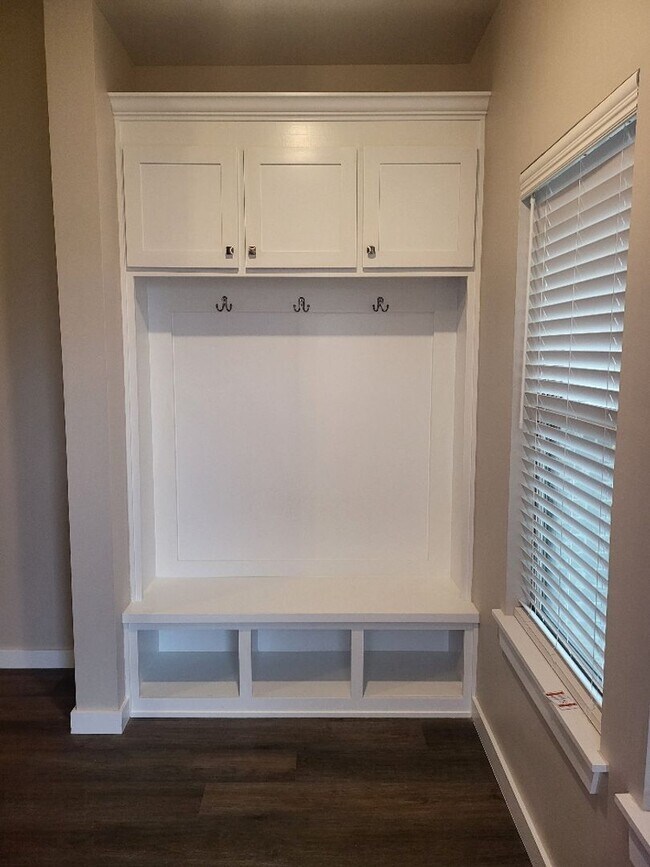 Foto del edificio - TAKE A LOOK AT YOUR NEW HOME COMING AVAILABLE