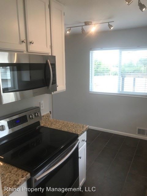 Building Photo - 4 br, 2 bath House - 87 E. Wicker Lane