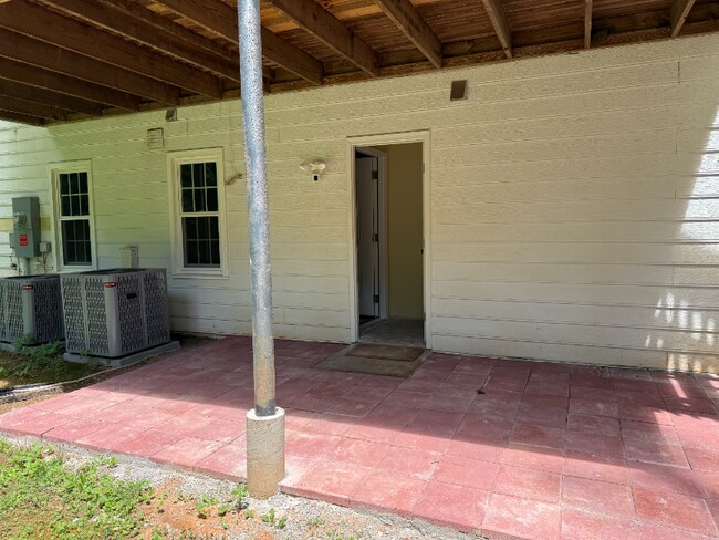 Foto del edificio - 2786 Brookcliff Landing NE