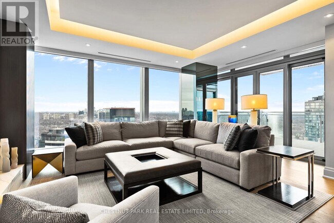 Photo du bâtiment - 50 Yorkville Ave