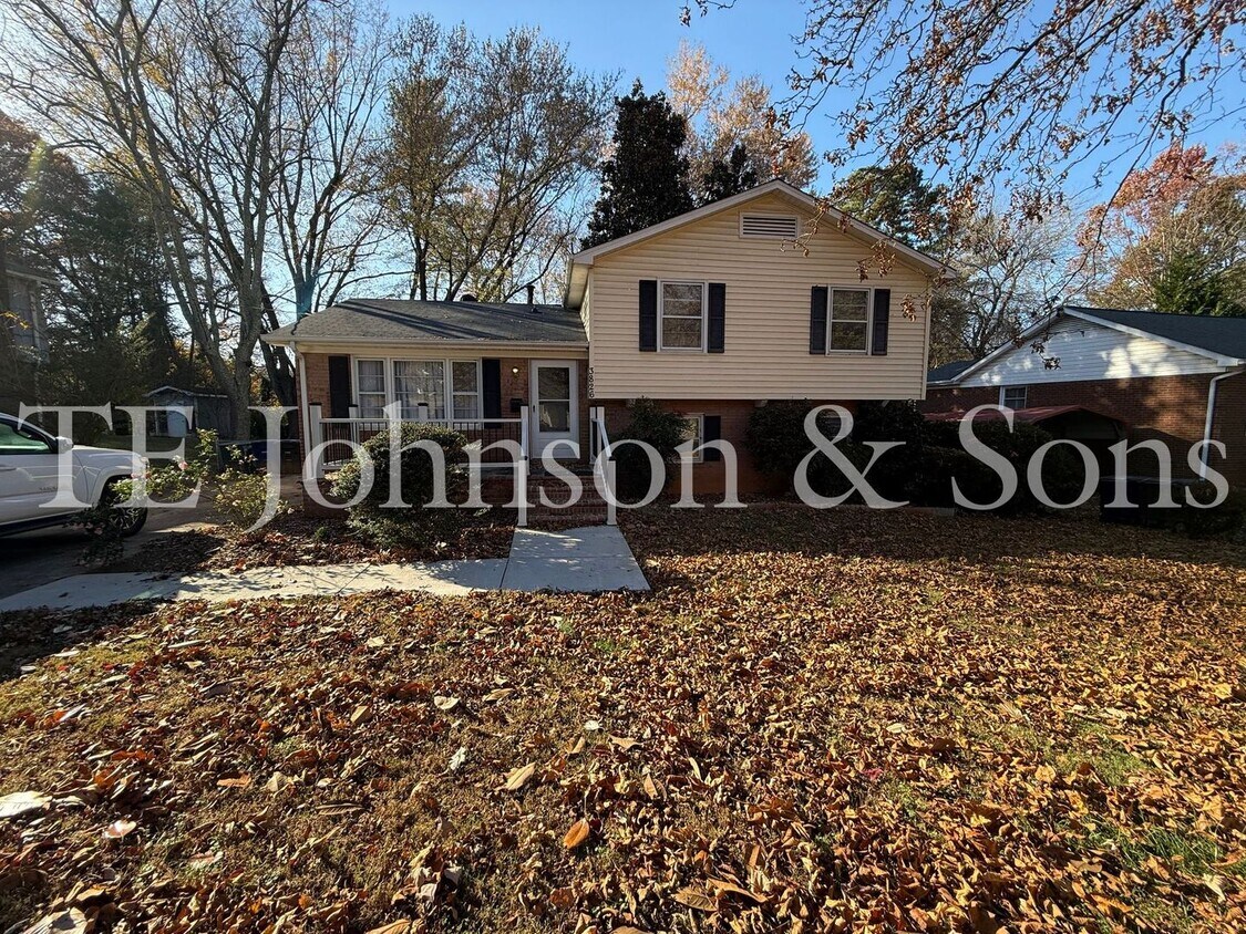 Primary Photo - 3826 Barkwood Dr