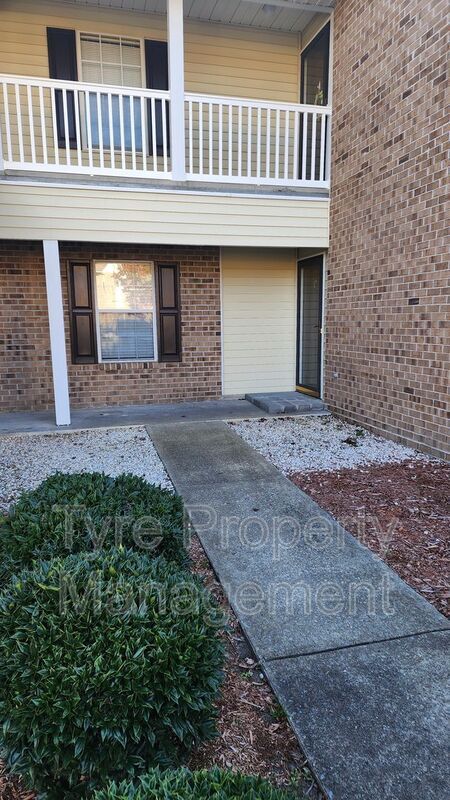 Building Photo - 2910- C Mulberry Ln