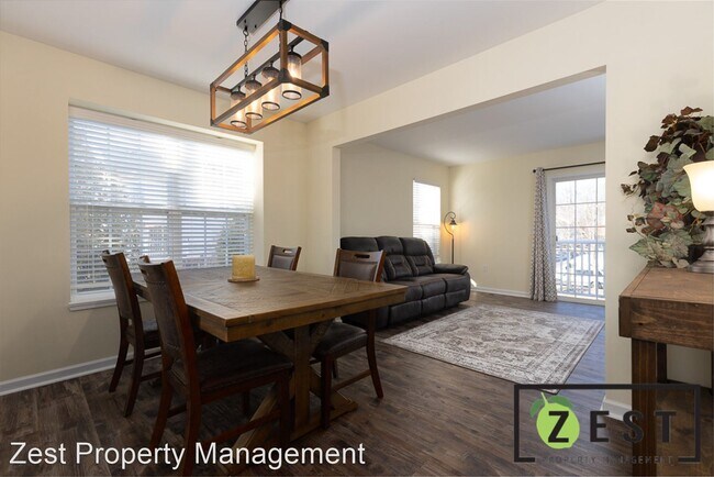 Building Photo - 3 br, 2.5 bath House - 3152 Torrent Ln
