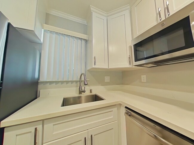 Building Photo - Sand Hill Place Apartments