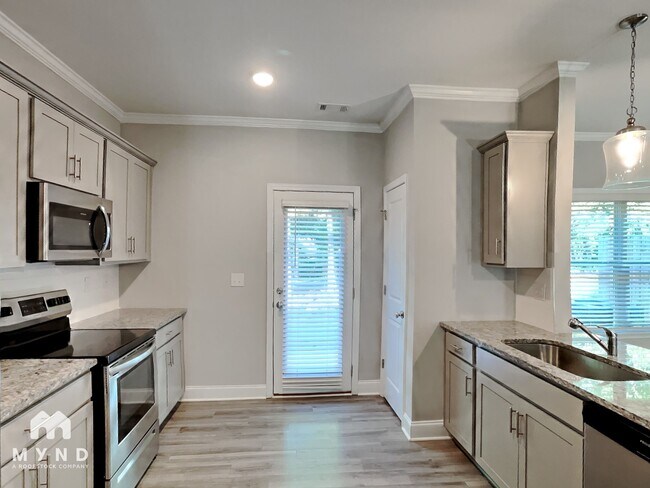 Foto del edificio - 7730 Fawn Cir