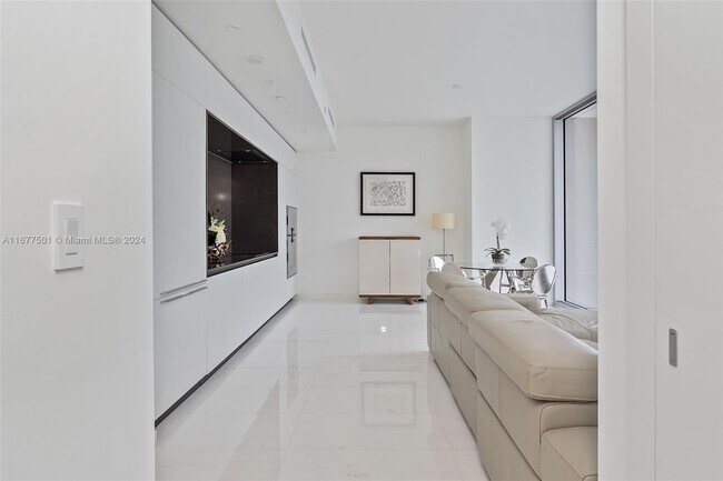 Foto del edificio - 300 Biscayne Blvd Way