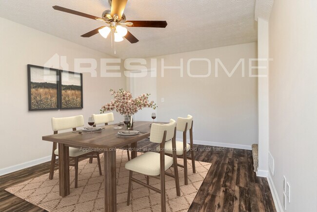 Foto del edificio - 2402 Range Heights Terrace