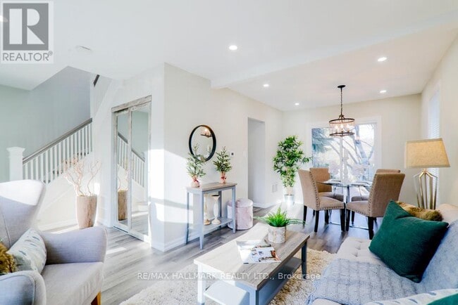 Building Photo - 4 Freeman St