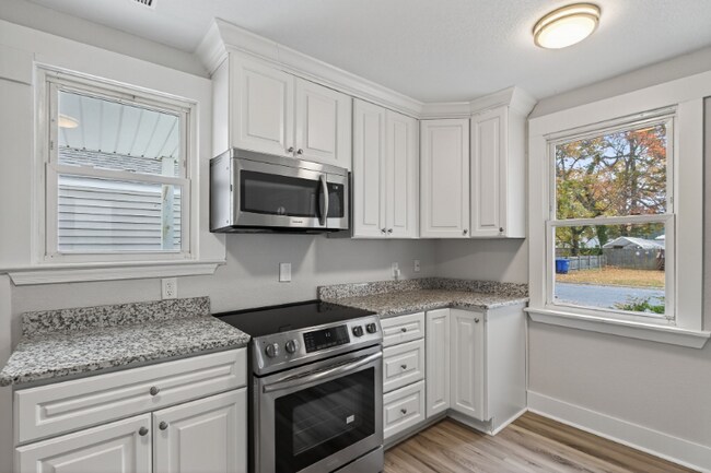 Foto del edificio - 3517 Brighton St