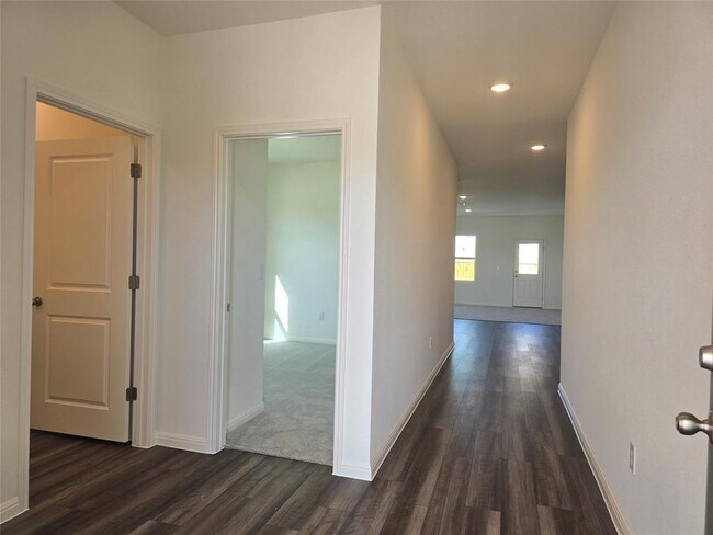 Foto del edificio - 209 Rodgers Rd