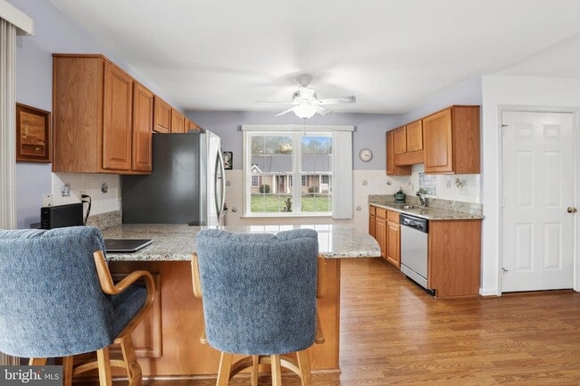 Building Photo - 6117 Riverview Dr