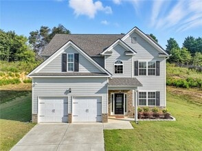Building Photo - 33 N Village Cir