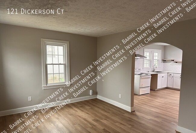 Building Photo - 121 Dickerson Ct