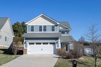 Building Photo - 361 Windsor Dr