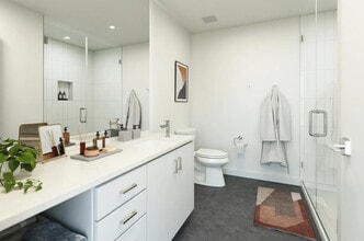 Building Photo - Maeve Central Station