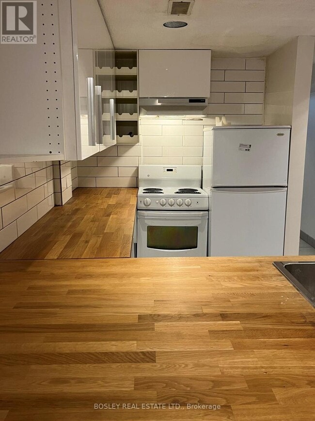 Building Photo - 229 Woodbine Ave