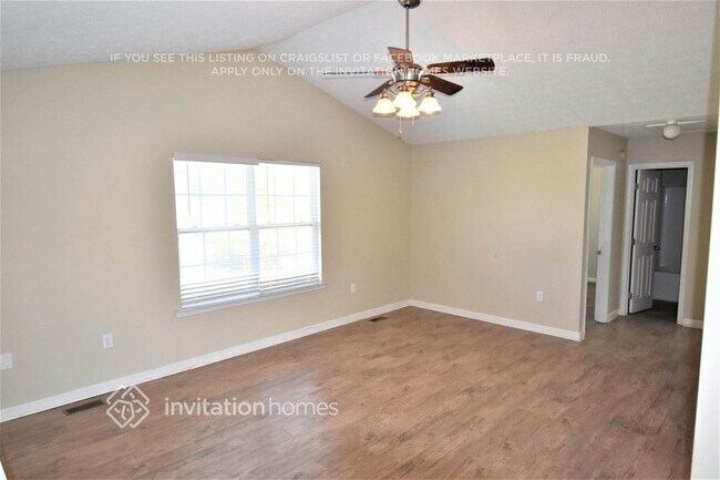Foto del edificio - 31 Twin Oaks Dr