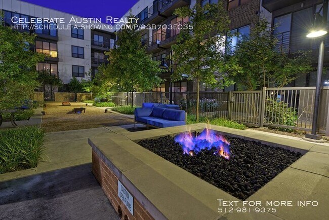 Foto del edificio - Eleven 10 at Farmers Market