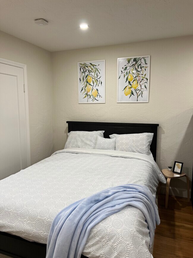 Foto del edificio - 551 Raymond Ave