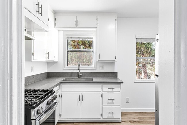 Foto del edificio - 1631 E 4th St