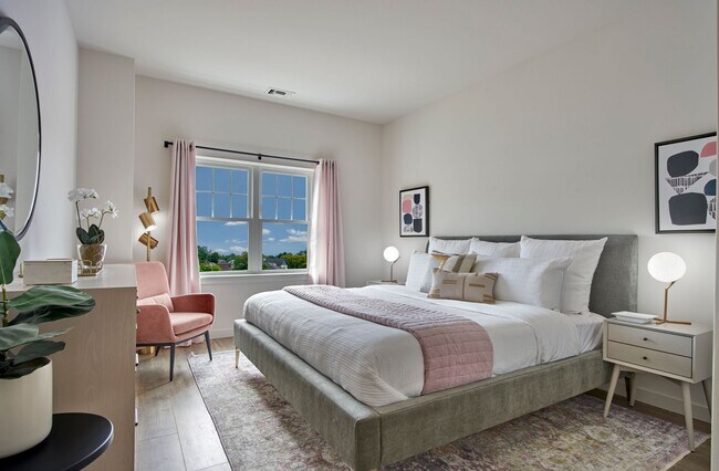 Foto del edificio - 250 W Fort Lee Rd