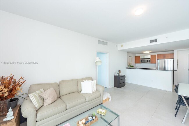 Foto del edificio - 300 S Biscayne Blvd