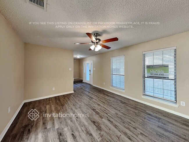 Building Photo - 6001 Rocky Point Dr