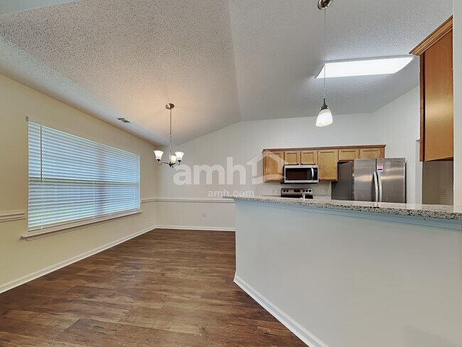 Foto del edificio - 362 Stonebridge Cir
