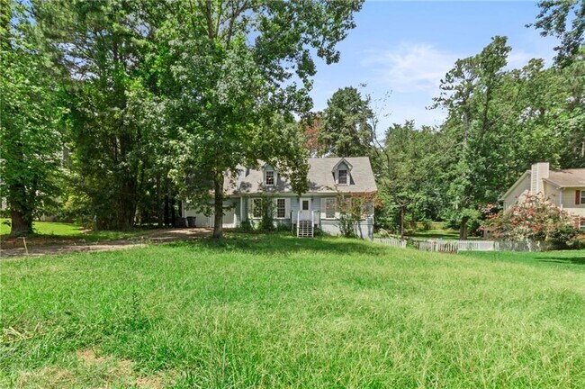 Building Photo - 980 Forest Park Ln