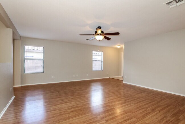 Foto del edificio - 3008 W White Feather Ln