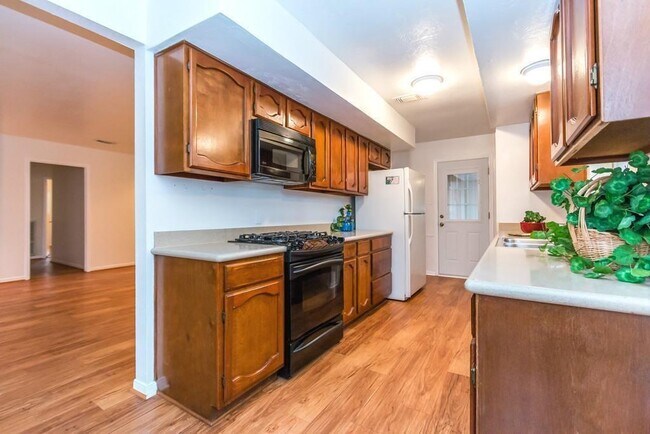 Foto del edificio - 805 Thornwood Dr