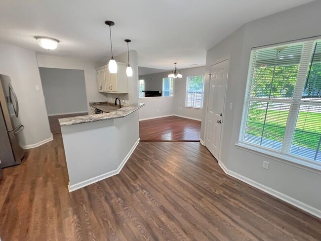 Building Photo - 104 Denning Cir