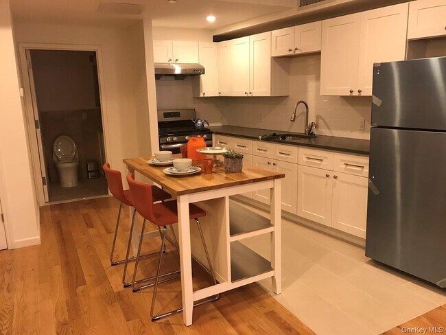 Foto del edificio - 135-17 Northern Blvd