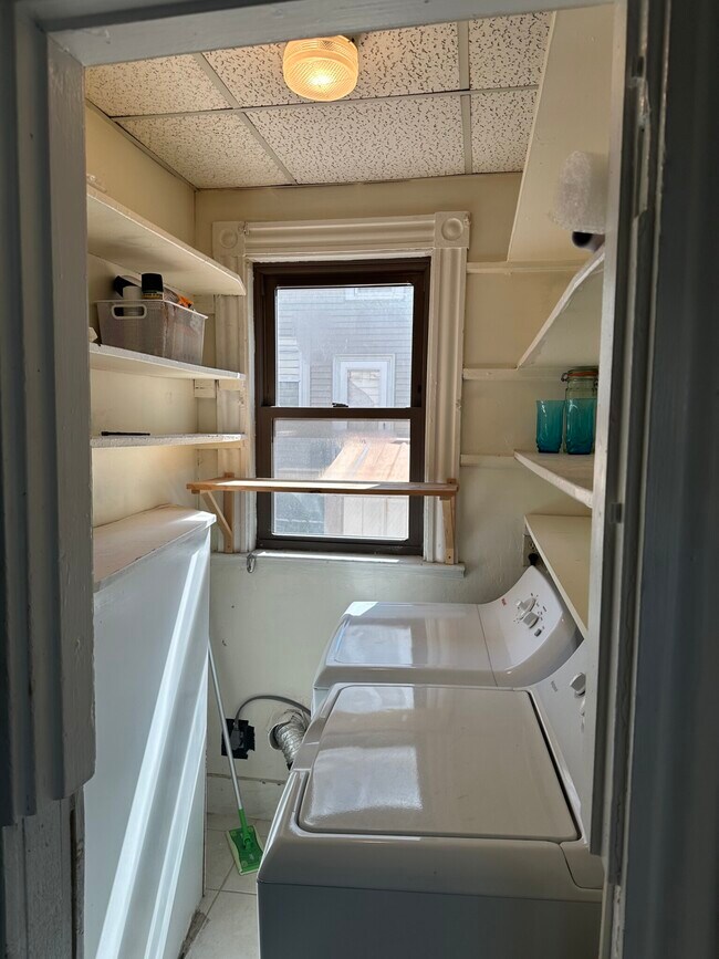 Building Photo - 17 Cushman Rd