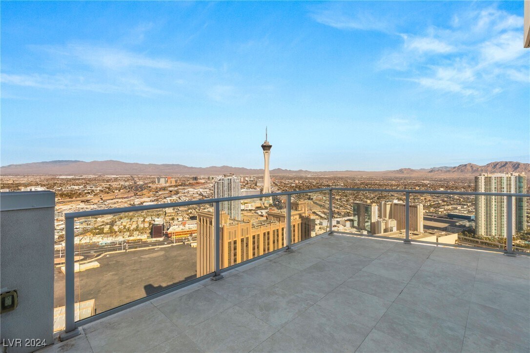 Primary Photo - 2700 S Las Vegas Blvd