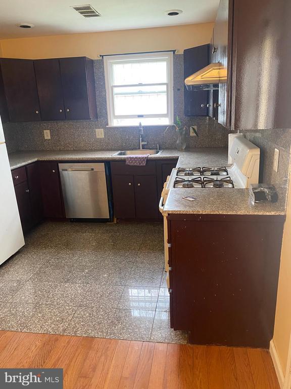 Foto del edificio - 321 Linden Ave