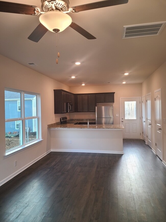 Building Photo - 8079 Logan Dr