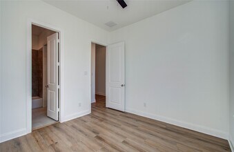 Building Photo - 1248 Rd 5802