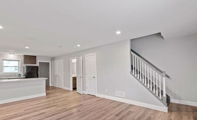 Building Photo - 2224 Cordova Ct