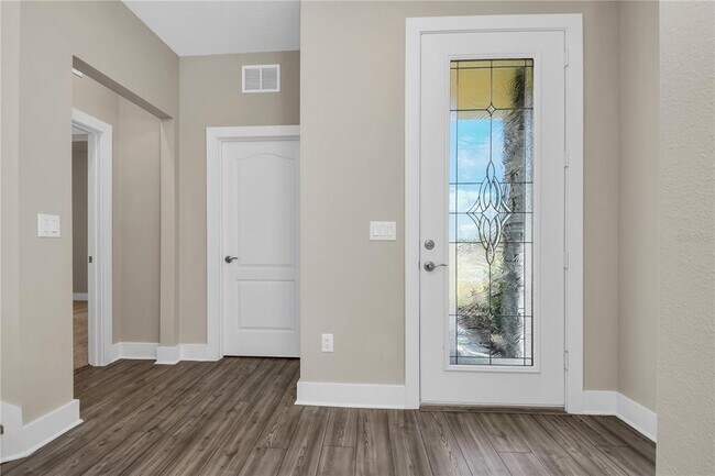 Building Photo - 7950 Delwin Ln