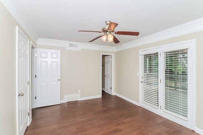 Building Photo - 3597 Chinaberry Ln