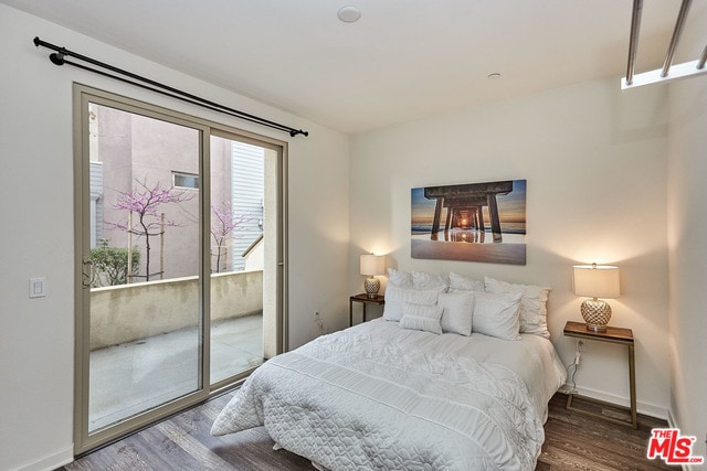 Room with private patio - 756 Colorado Cir